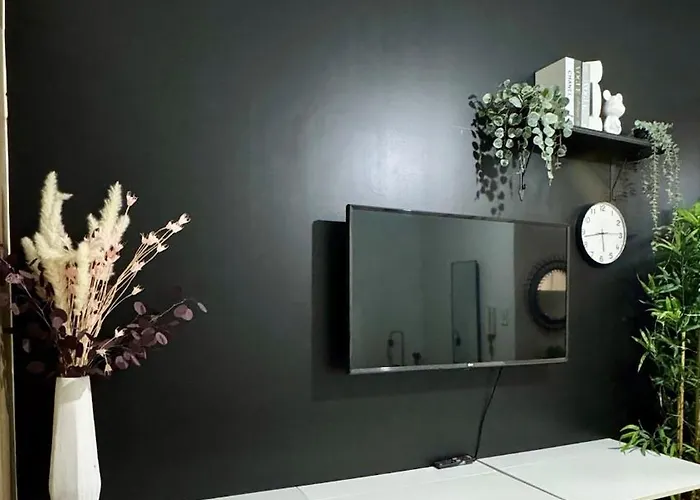 Apartment Cozy Poolview Nest, Moa, Netflix, *