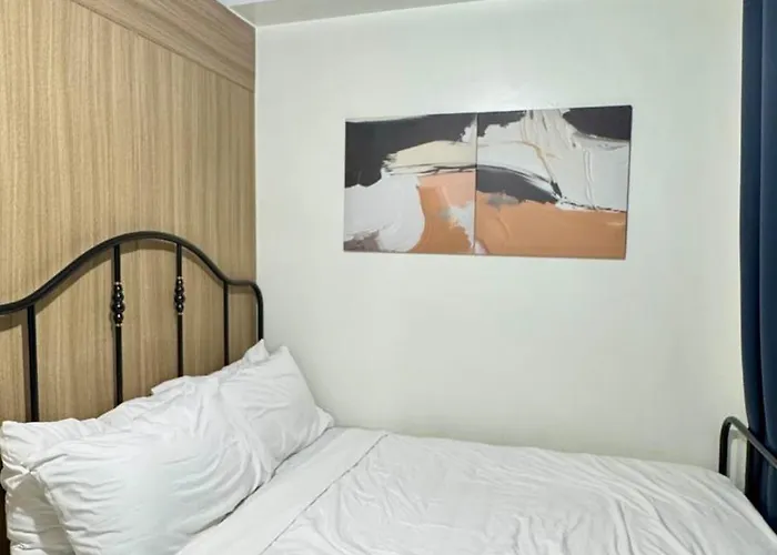 Cozy Poolview Nest, Moa, Netflix,