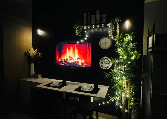 Cozy Poolview Nest, Moa, Netflix, Apartment