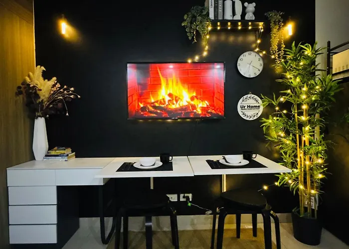 Cozy Poolview Nest, Moa, Netflix, Apartment Manila